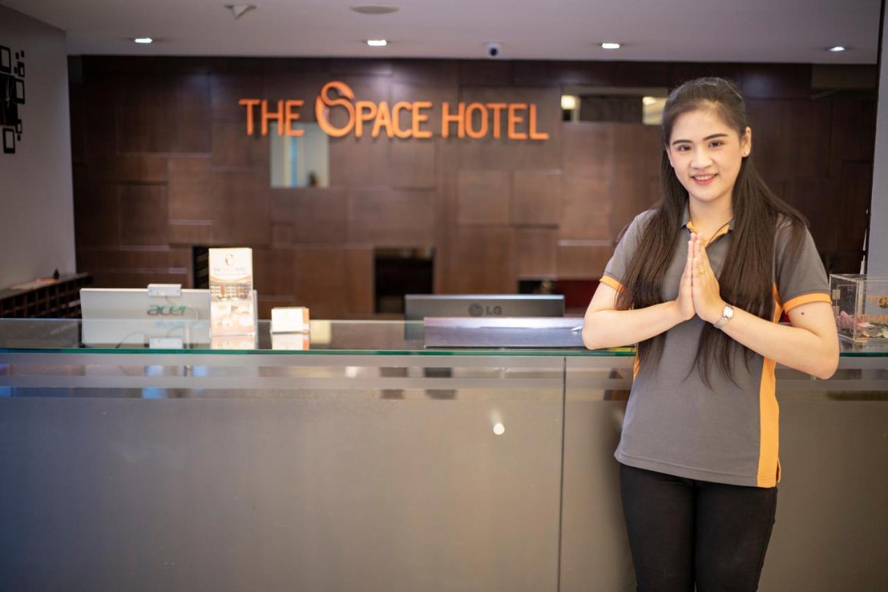 The Space Hotel Chiang Rai Exterior foto